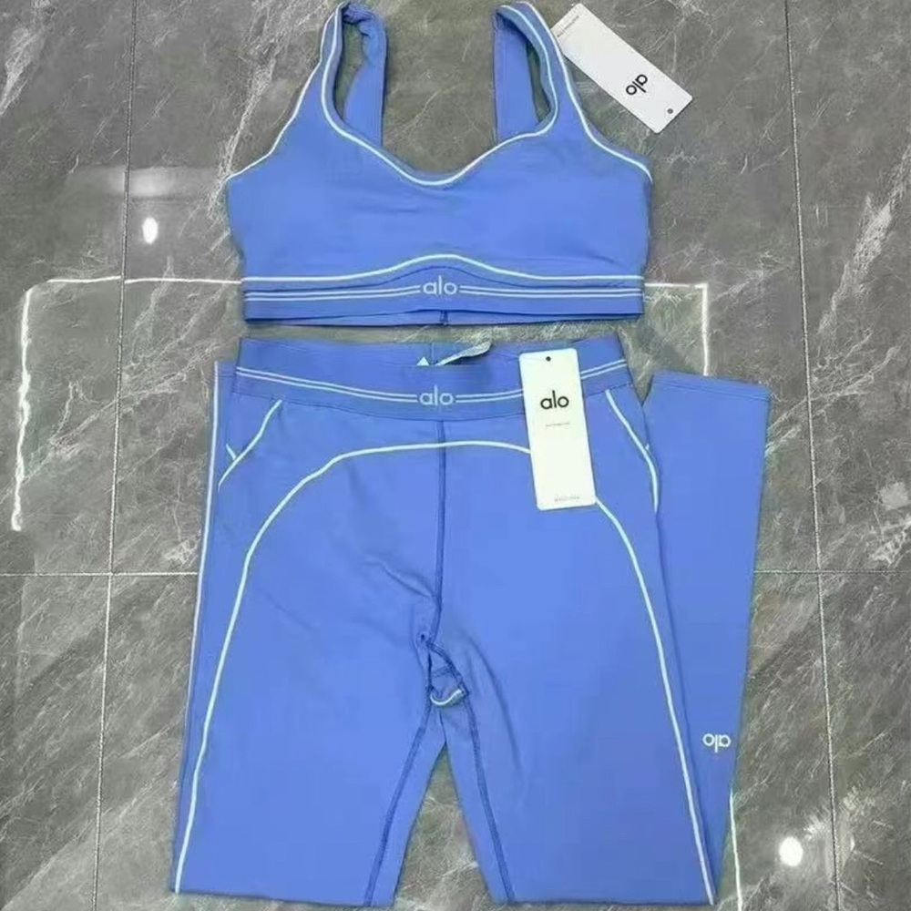 Brand-new Alo yoga suit
